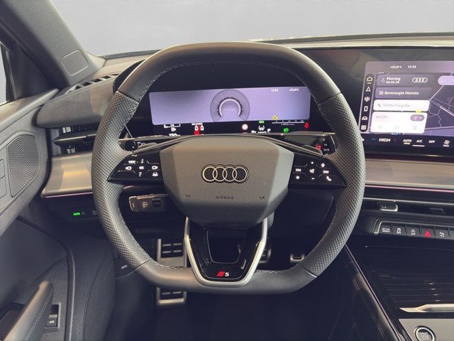 Audi Q3 TFSI S tronic Tech+MMI Plus*Pano*S line