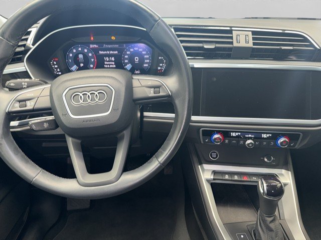 Audi Q3 40 TFSI quattro S line *LED*GRA*PDC*SZH*KESSY* PDC el.Heck  SHZ