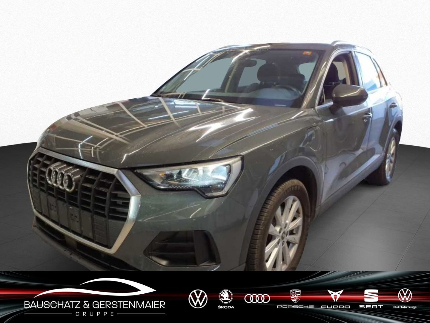 Audi Q3 45 TFSI e Basis *AHK*NAVI* PDC el.Heck LM Navi Kam. SHZ