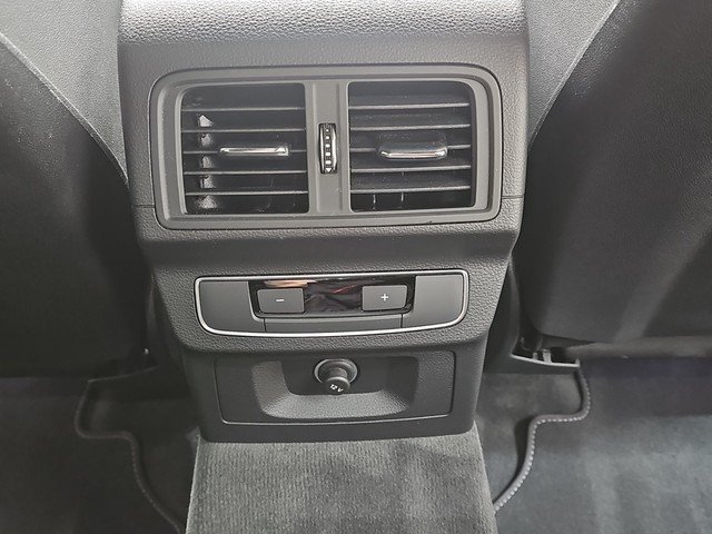 Audi SQ5 quatto tiptronic AHK*LED*PDC*PRIVACY*NAVI*SH PDC DynLicht Akustikglas el.Heck AUT