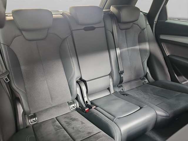 Audi SQ5 quatto tiptronic AHK*LED*PDC*PRIVACY*NAVI*SH PDC DynLicht Akustikglas el.Heck AUT