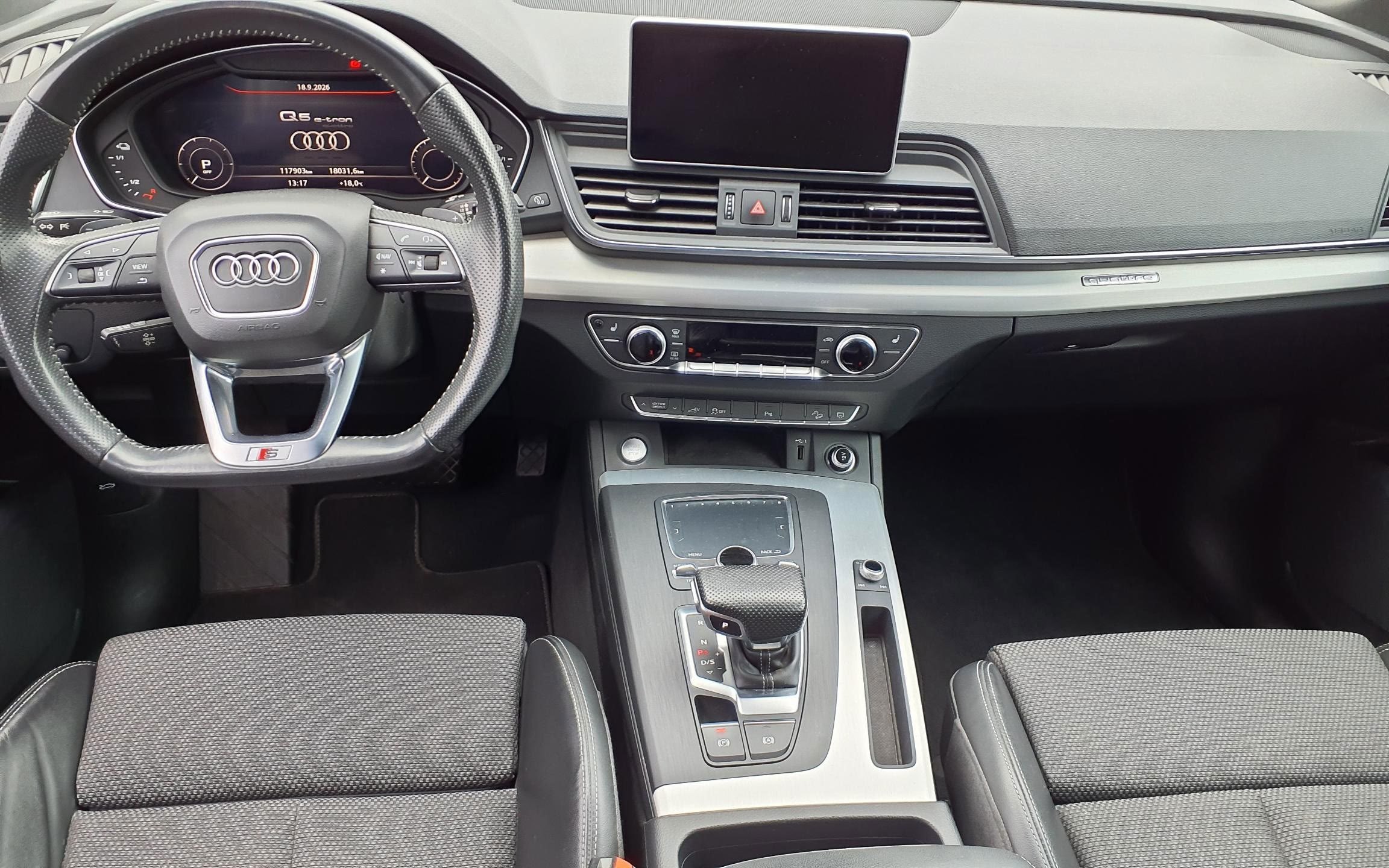 Audi Q5 50 TFSIe quattro sport *SLINE*NAVI*MMI* PDC el.Heck LM