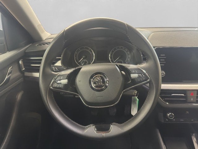 Skoda Scala 1.5 TSI Tour Ambition *LED*RFK*ACC*NWS*SZ* LED PDC DynLicht Kam. SpurH  SHZ