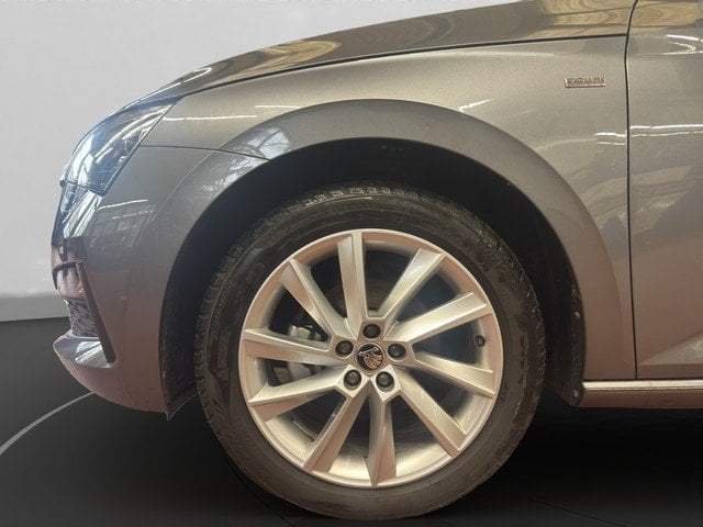 Skoda Scala 1.5 TSI Tour Ambition *LED*RFK*ACC*NWS*SZ* LED PDC DynLicht Kam. SpurH  SHZ