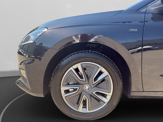 Skoda Fabia 1.0 TSI DSG Tour ACC PDC KlimaA Winterp. Navi