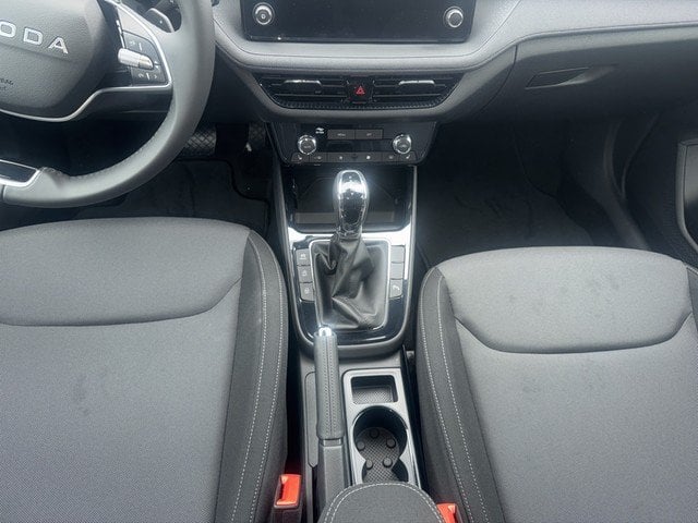 Skoda Fabia 1.0 TSI DSG Tour *KESSY*RFK*LED*SZH*PDC* LM Winterp. Navi PDC DynLicht