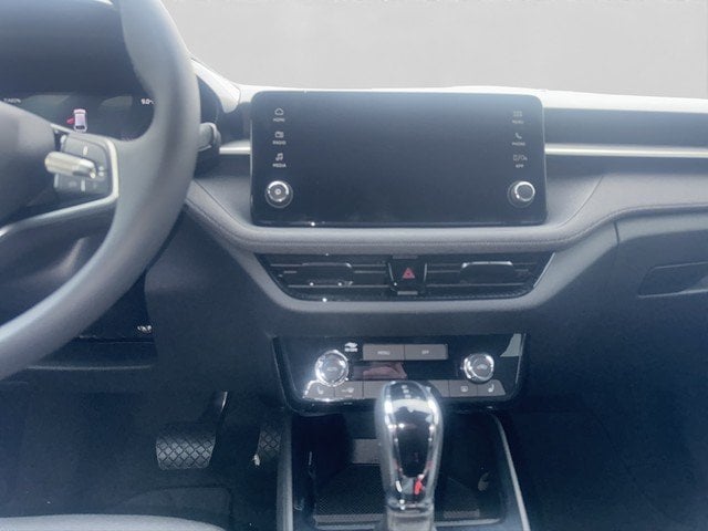 Skoda Fabia 1.0 TSI DSG Tour *KESSY*RFK*LED*SZH*PDC* LM Winterp. Navi PDC DynLicht