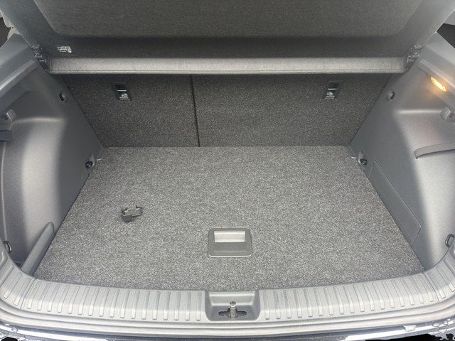 Skoda Fabia 1.0 TSI DSG Tour *KESSY*RFK*LED*SZH*PDC* LM Winterp. Navi PDC DynLicht