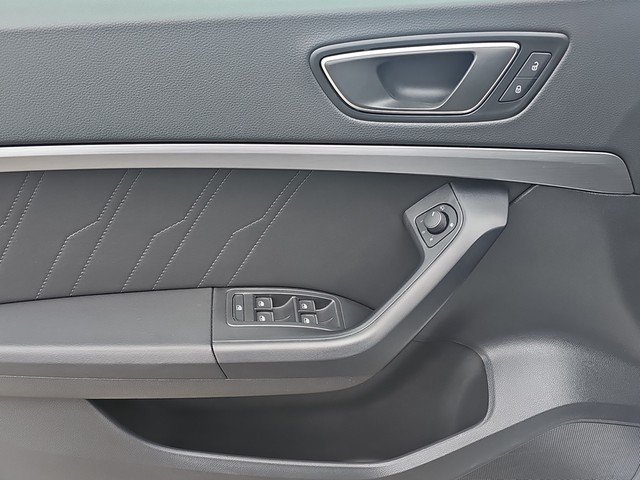 Seat Ateca 2.0 TDI FR NAVI*ACC*SZH*LED*VIRTUAL*KESSY Navi DynLicht SpurH