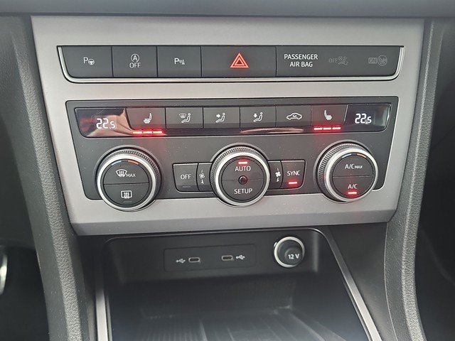 Seat Ateca 2.0 TDI FR NAVI*ACC*SZH*LED*VIRTUAL*KESSY Navi DynLicht SpurH