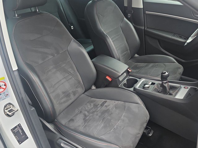 Seat Ateca 2.0 TDI FR NAVI*ACC*SZH*LED*VIRTUAL*KESSY Navi DynLicht SpurH