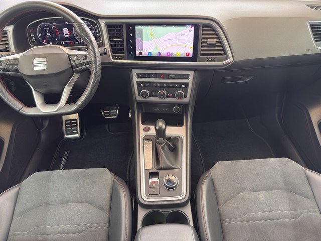 Seat Ateca 2.0 TDI DSG FR *ACC*NAVI*AHK*LED*STHZ*SZH* DynLicht SpurH SpurW