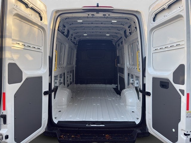 VW Crafter 35 Kasten MR HD 2.0 TDI *STHZ*NAVI*RFK*