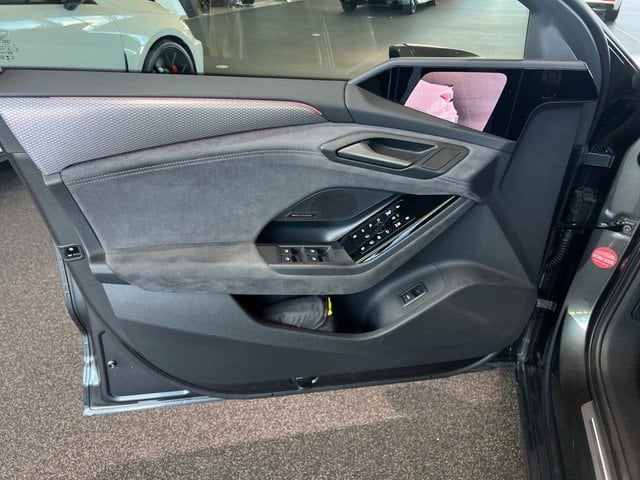 Audi A6 Avant e-tron performance edition one grey