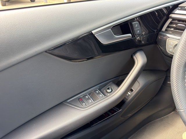 Audi A4 Avant 35 TFSI S Line