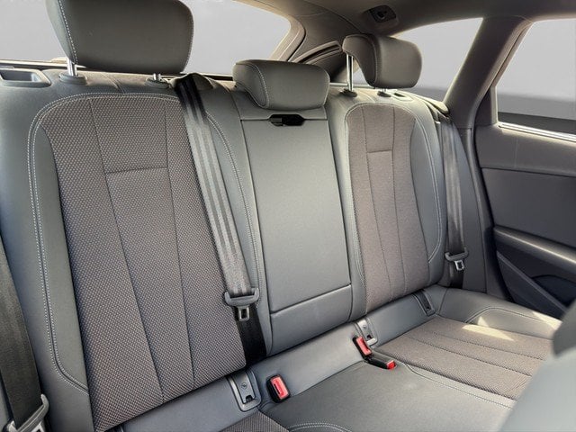 Audi A4 Avant 35 TFSI S Line