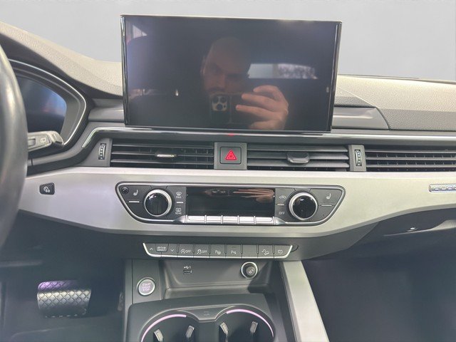 Audi A4 Allroad quattro 40 TDI MATRIX*STHZ*PANO*SOUND PDC