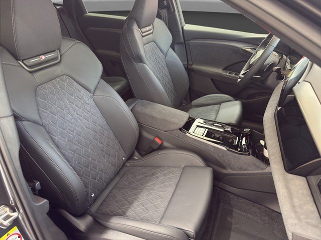Audi Q6 SUV e-tron quattro Pano*AHK*S line busines