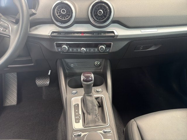Audi Q2 30 TDI advanced *LEDER*SH*NAVI*OPTIK*KAMERA* PDC ACC SpurH