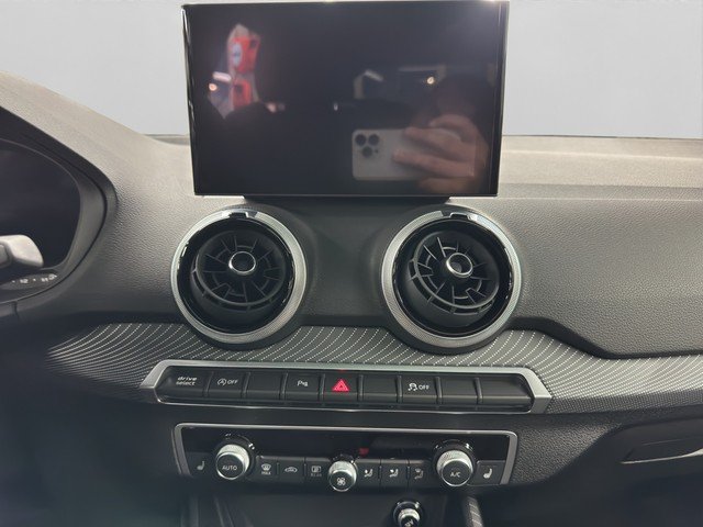 Audi Q2 S line 35 TFSI Matrix*Pano*Sonos*S line