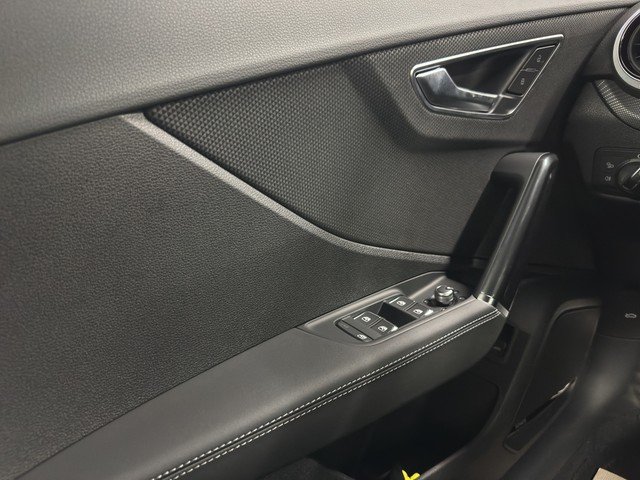 Audi Q2 S line 35 TFSI Matrix*Pano*Sonos*S line