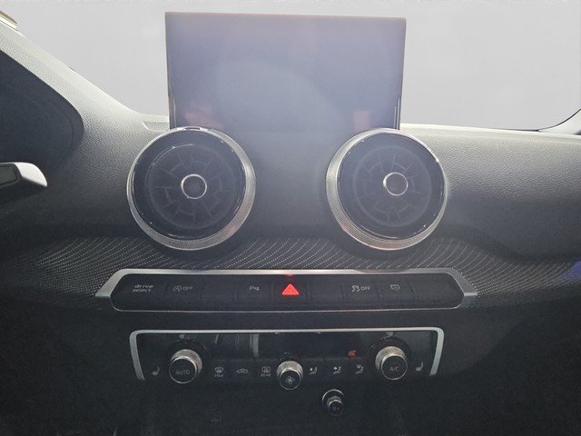 Audi SQ2 2.0 TFSI quattro *AHK*LEDER*SH*NAVI*MATRIX* AHK MATRIX Navi ACC