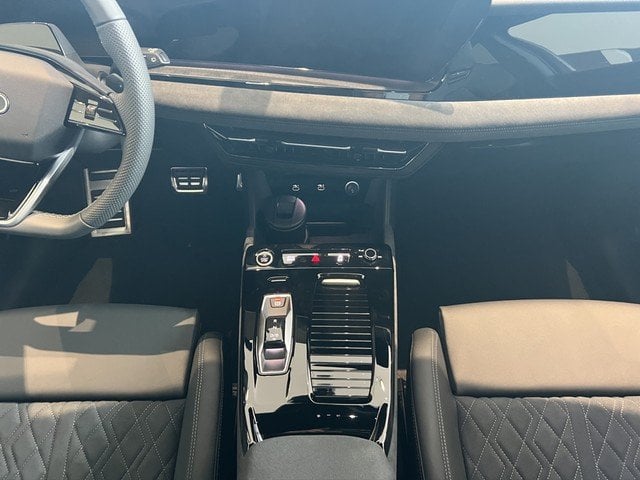 Audi Q6 e-tron perf. TechPro*Pano* S line business