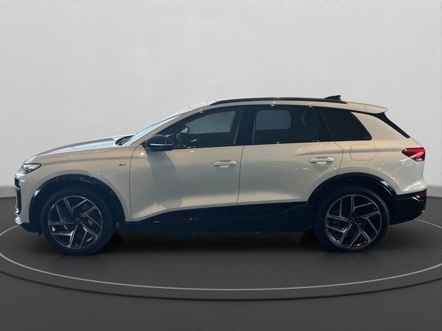 Audi Q6 e-tron perf. TechPro*Pano* S line business