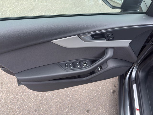 Audi A4 Avant 50 TDI quattro S line *LED*PANO*RFK*SH*