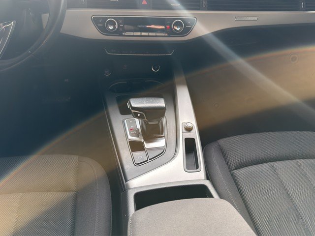 Audi A4 Avant 40 TFSI quattro advanced *NAVI*SOUND*