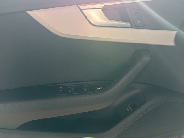Audi A4 Avant 40 TFSI quattro advanced *NAVI*SOUND*