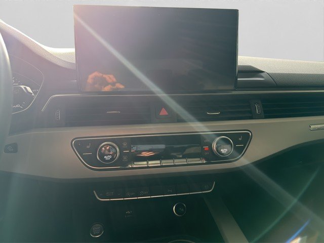 Audi A4 Avant 40 TFSI quattro advanced *NAVI*SOUND*