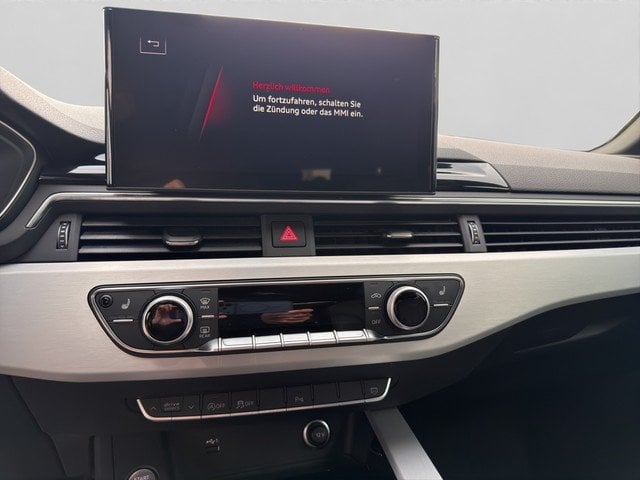 Audi A4 Avant 35 TFSI S Line MATRIX*NAVI*SHZ*KAMERA* PDC