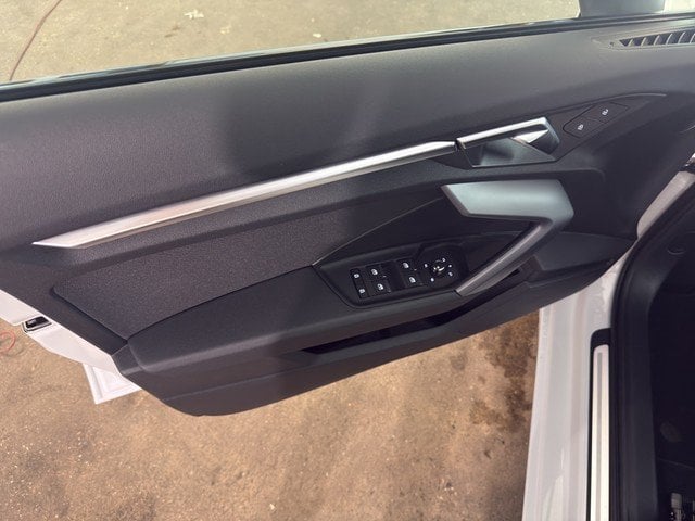 Audi A3 Limousine 30 TFSI advanced *AHK*NAVI*RFK*ACC*