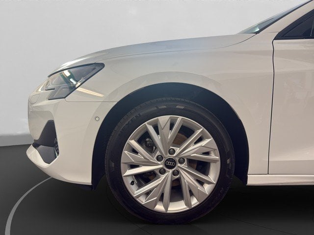 Audi A3 Limousine 30 TFSI advanced *AHK*NAVI*RFK*ACC*