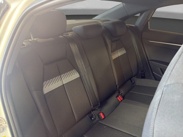 Audi A3 Limousine 30 TFSI advanced *AHK*NAVI*RFK*ACC*