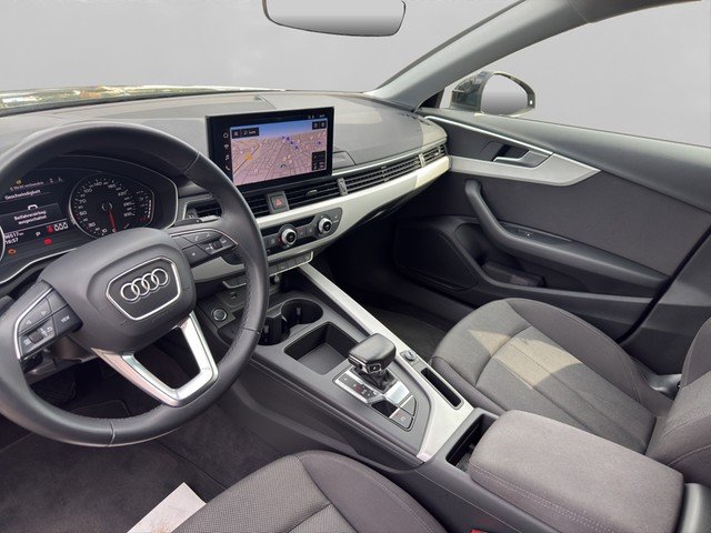 Audi A4 Avant 30 TDI *NAVI*AHK*RFK*ACC*SZH*KEYLESS* PDC DynLicht
