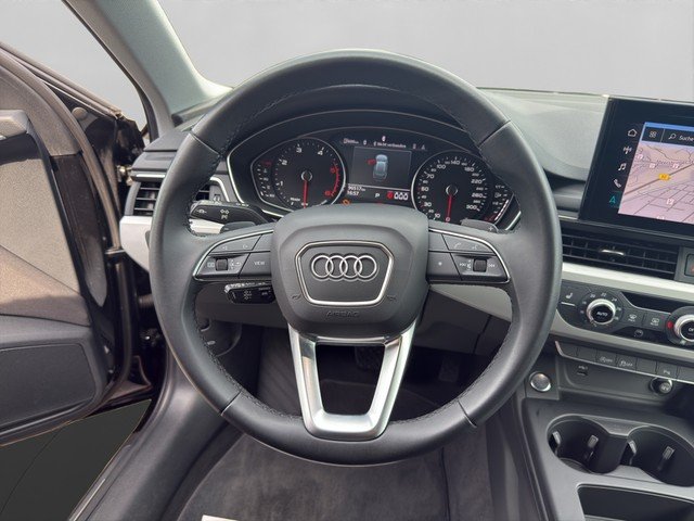 Audi A4 Avant 30 TDI *NAVI*AHK*RFK*ACC*SZH*KEYLESS* PDC DynLicht