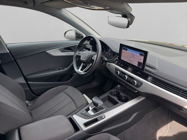 Audi A4 Avant 30 TDI *NAVI*AHK*RFK*ACC*SZH*KEYLESS* PDC DynLicht