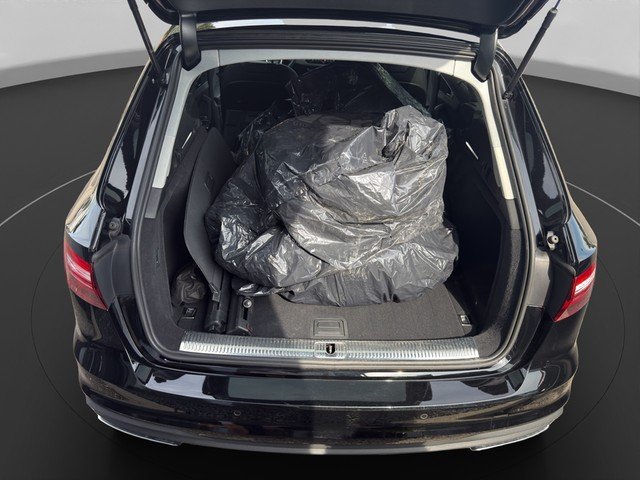 Audi A4 Avant 30 TDI *NAVI*AHK*RFK*ACC*SZH*KEYLESS* PDC DynLicht