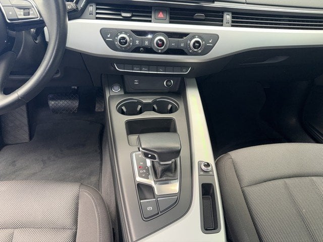 Audi A4 Avant 35 TFSI S tronic *NAVI*SZH*GRA*PDC*DAB* PDC DynLicht