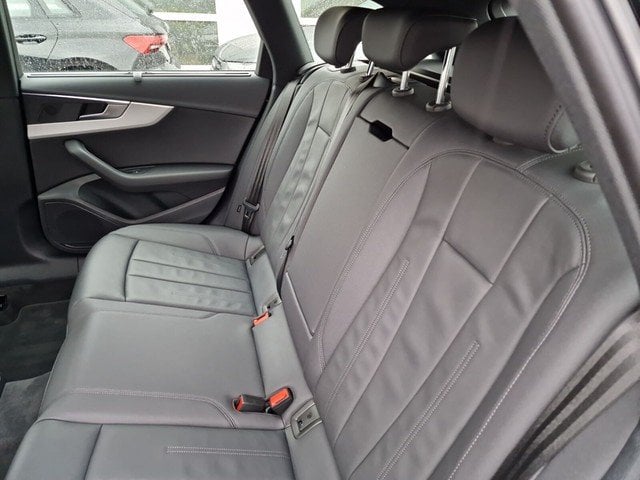 Audi A4 Avant 40 TDI quattro advanced LEDER*AHK*NAVI