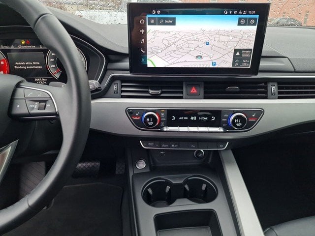 Audi A4 Avant 40 TDI quattro advanced LEDER*AHK*NAVI