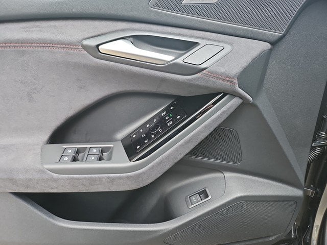 Audi Q6 SB e-tron quattro Pano*AHK*Tech Pro*B&O