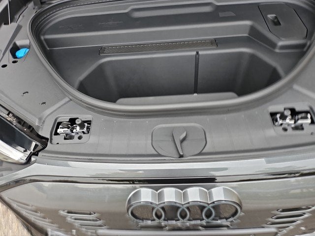 Audi Q6 SB e-tron quattro Pano*AHK*Tech Pro*B&O