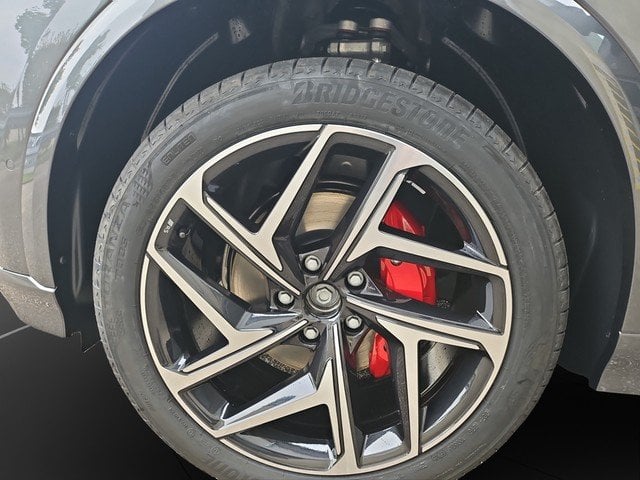 Audi Q6 SB e-tron quattro Pano*AHK*Tech Pro*B&O