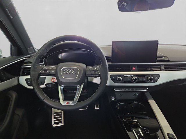 Audi A4 Avant 40 TFSI quattro S tronic S line MATRIX