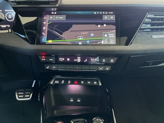 Audi RS 3 Lim. S tronic Schalensitze*RS-Abgas*Lack