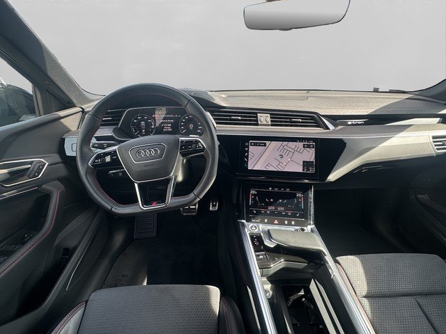 Audi Q8 e-tron 50 quattro S line Akustikglas