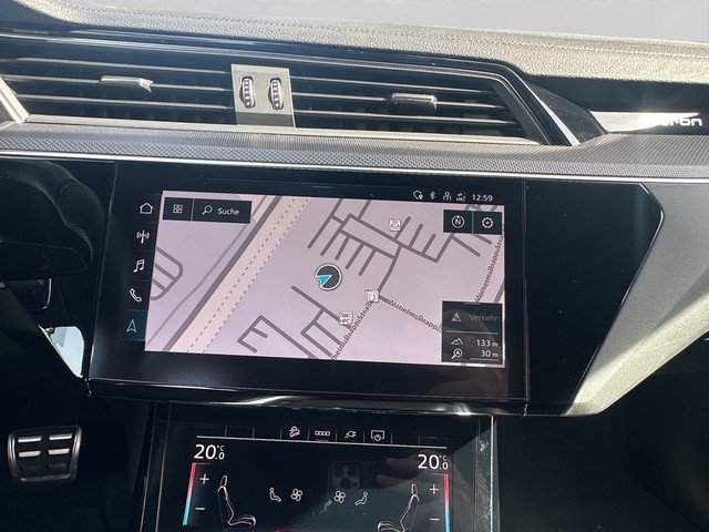 Audi Q8 e-tron 50 quattro S line Akustikglas